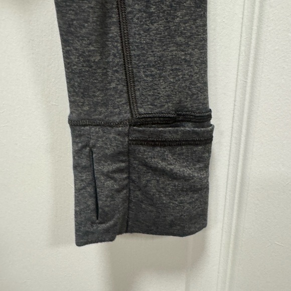 It’s Rulu run cropped half zip 12 gray - Picture 5 of 7